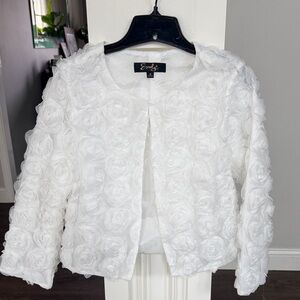 Emily NWT Rose Appliqué Floral White Jacket Medium
